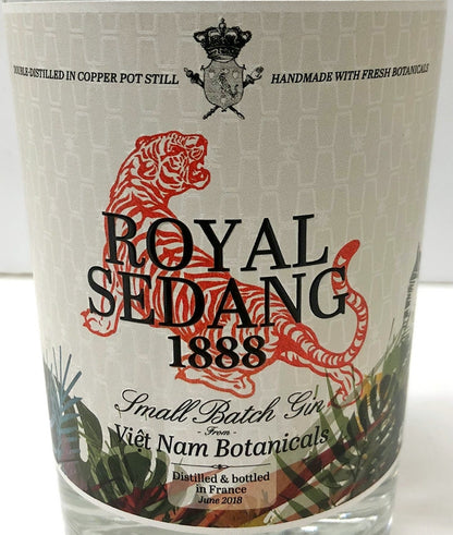 ロイヤル　セダン　ジン　42.2度　500ml